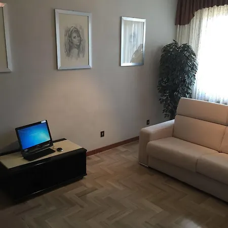 Apartman Legnano Attic *